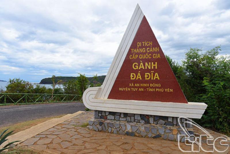 Gành Đá Đĩa Phú Yên – Cấu trúc đá bazan hình cột độc đáo hình thành từ nham thạch